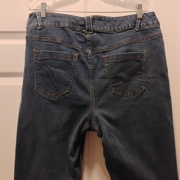 Lane Bryant Genius Fit Skinny Jeans Form Fitting Classic Blue Size 18 Petite - Picture 3 of 6